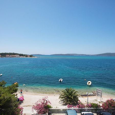 Family Friendly Seaside Apartments Brodarica, Sibenik - 15270 Экстерьер фото