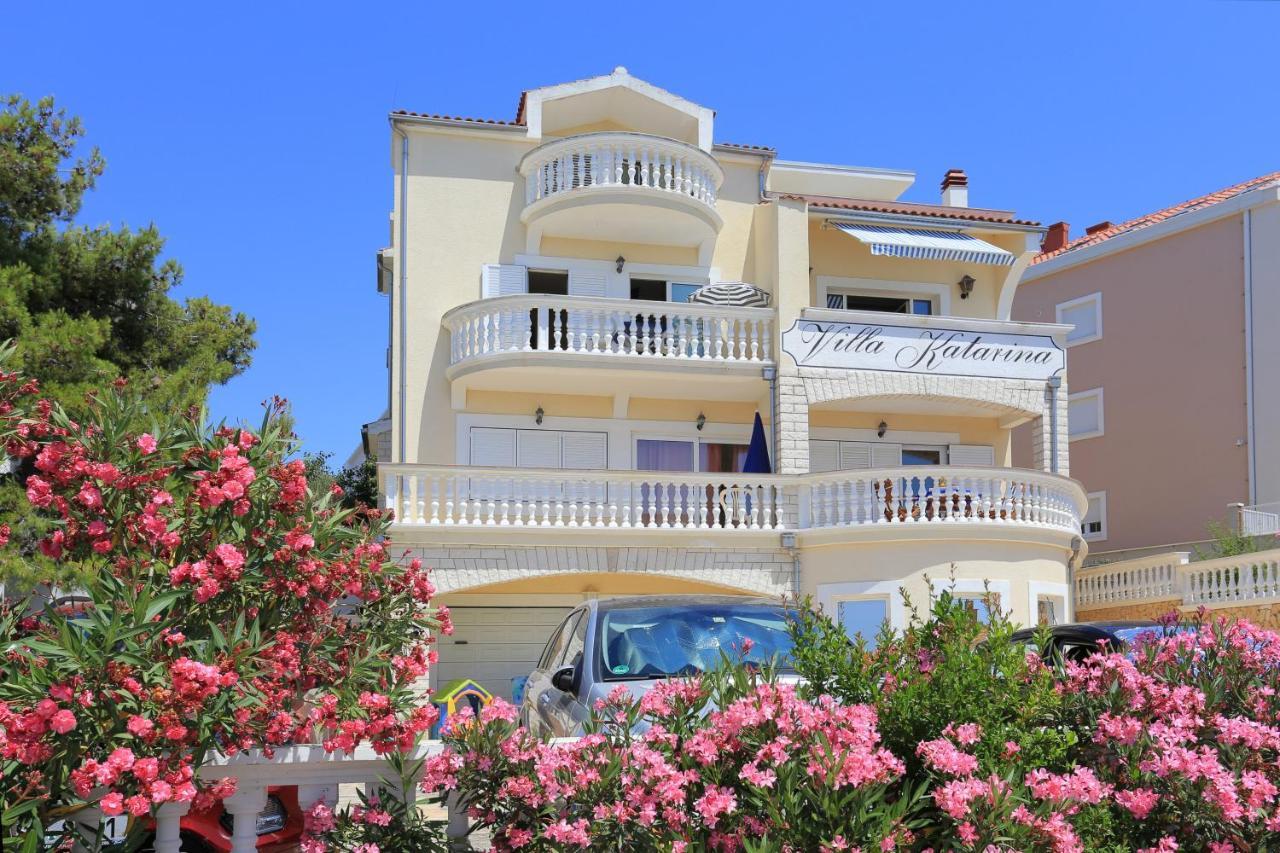 Family Friendly Seaside Apartments Brodarica, Sibenik - 15270 Экстерьер фото