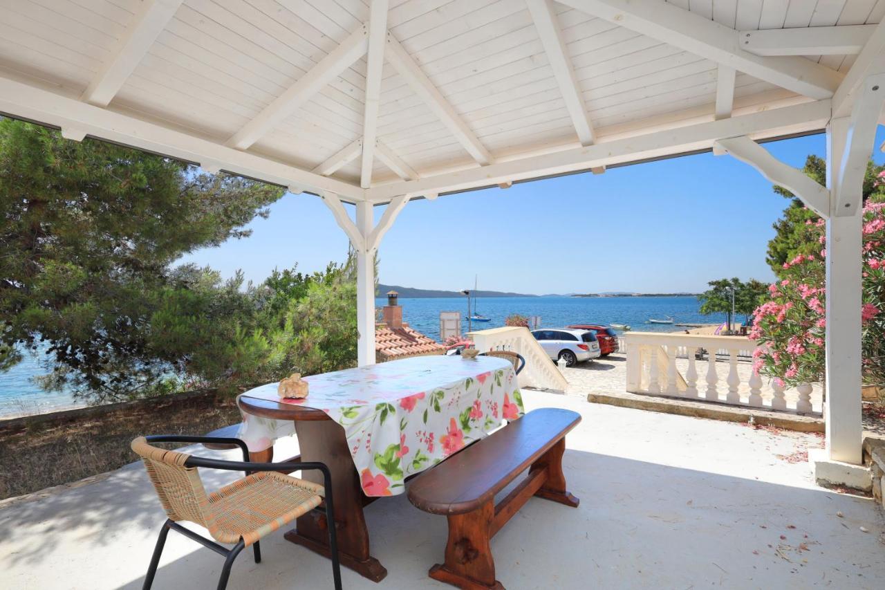 Family Friendly Seaside Apartments Brodarica, Sibenik - 15270 Экстерьер фото