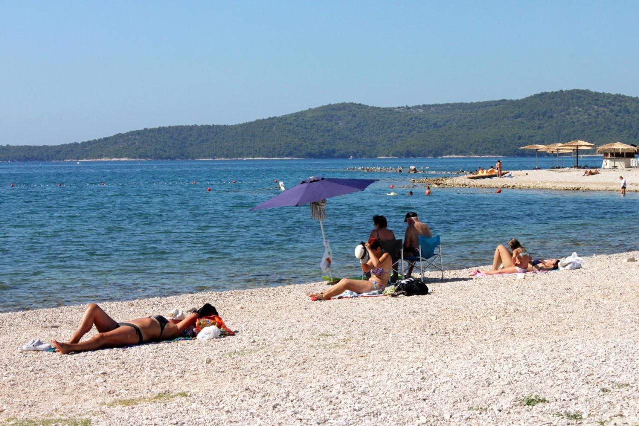 Family Friendly Seaside Apartments Brodarica, Sibenik - 15270 Экстерьер фото