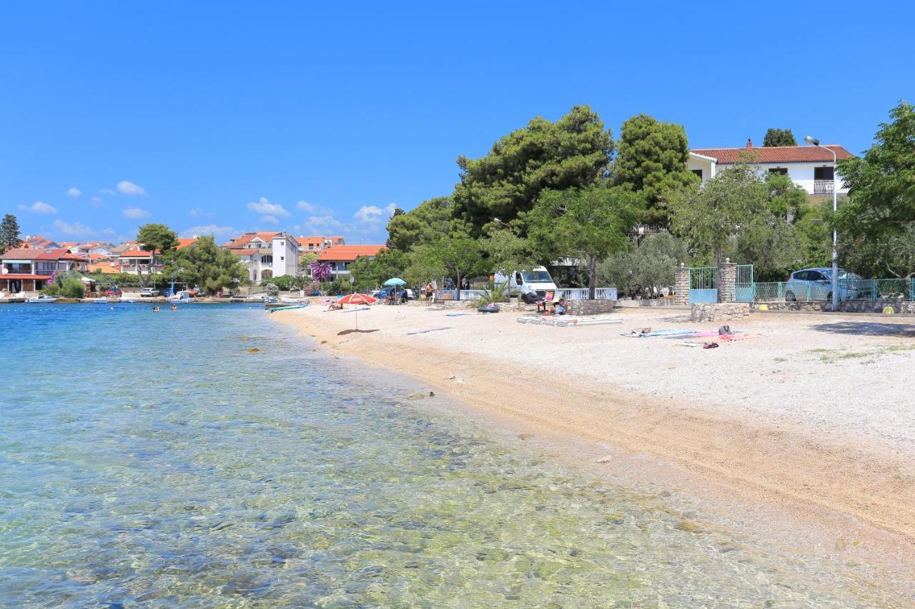 Family Friendly Seaside Apartments Brodarica, Sibenik - 15270 Экстерьер фото