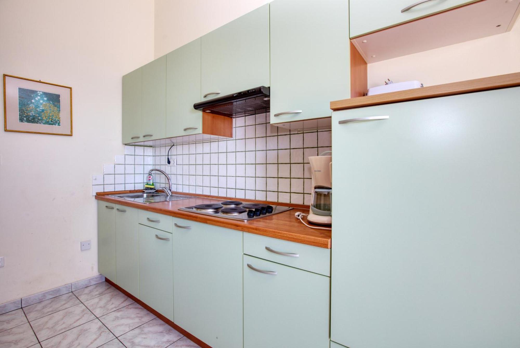 Family Friendly Seaside Apartments Brodarica, Sibenik - 15270 Номер фото