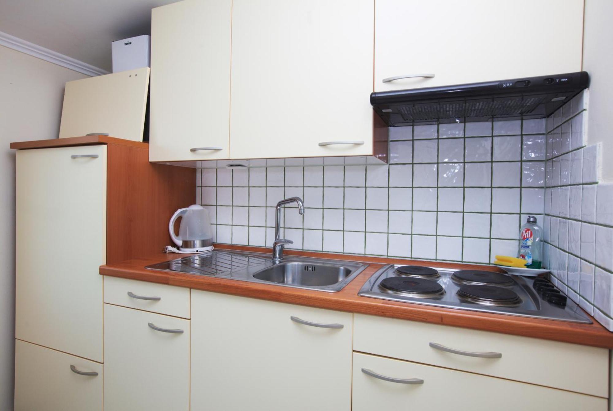 Family Friendly Seaside Apartments Brodarica, Sibenik - 15270 Номер фото