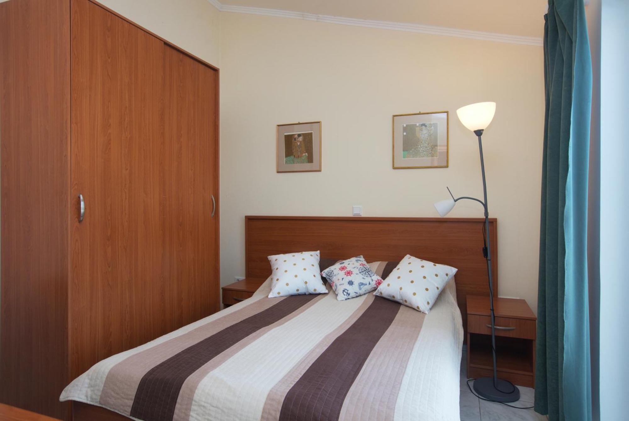 Family Friendly Seaside Apartments Brodarica, Sibenik - 15270 Номер фото