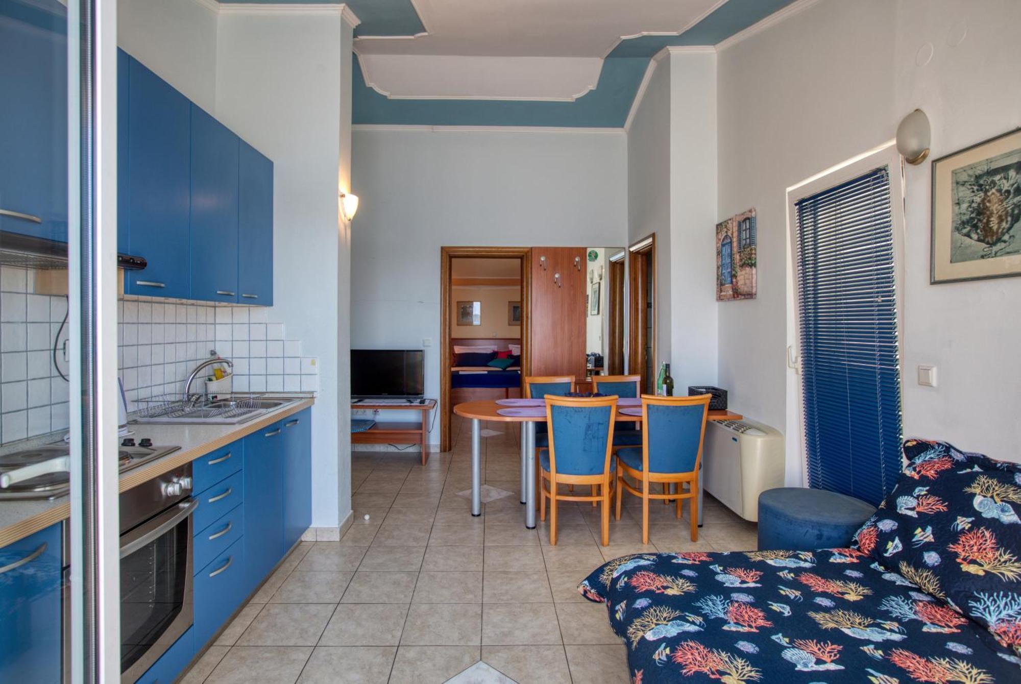Family Friendly Seaside Apartments Brodarica, Sibenik - 15270 Номер фото