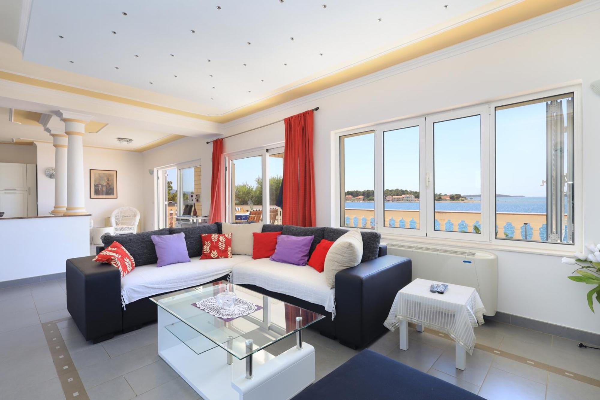 Family Friendly Seaside Apartments Brodarica, Sibenik - 15270 Номер фото